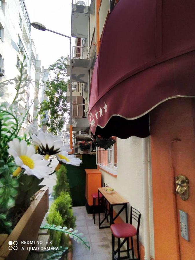 Zebra Hotel Alsancak อิซมีร์ ภายนอก รูปภาพ