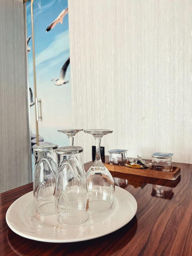 Zebra Hotel Alsancak อิซมีร์ ภายนอก รูปภาพ